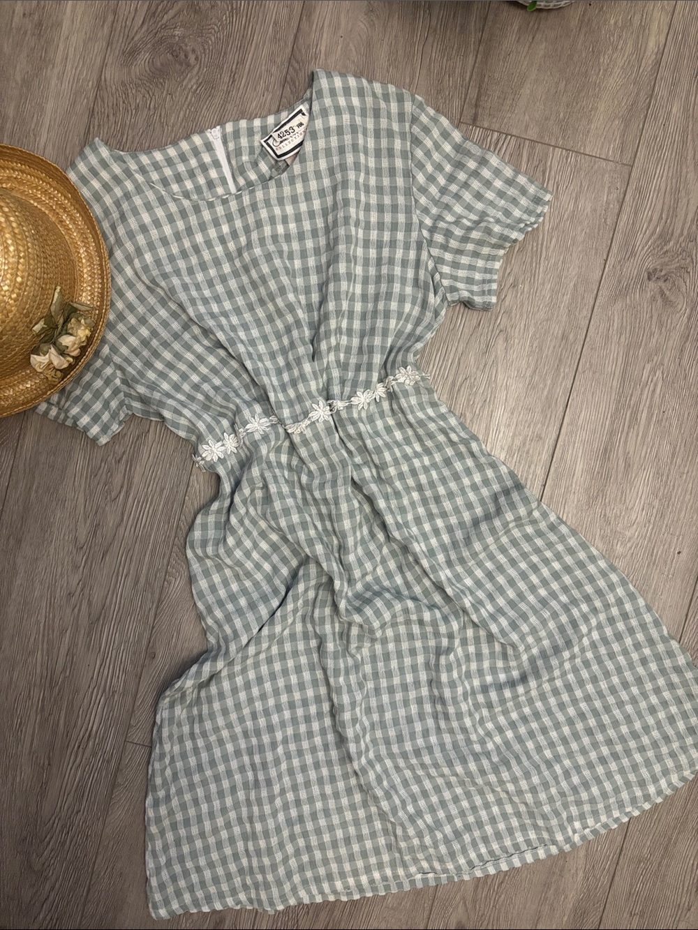 Vintage 90s Cottagecore Gingham Shift Dress with Daisy Trim - Light Sage & White